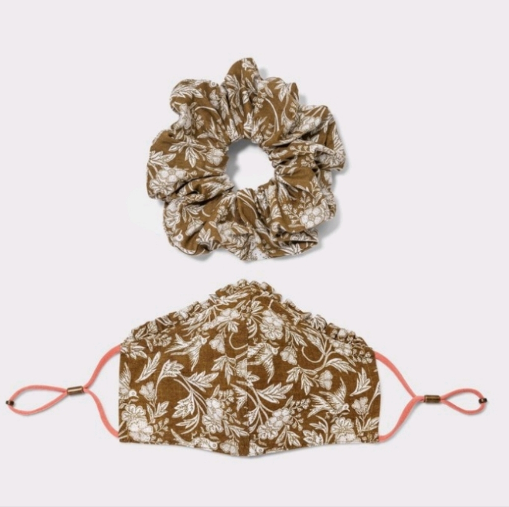 Universal Thread Ruffle Reuseable Face Mask & Hair Band